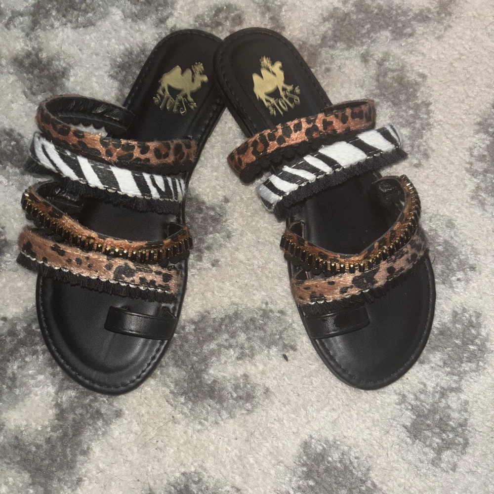 Leopard and Zebra Print Women's Sandals - Picture 5 of 7